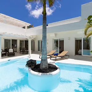villa-103.in-canary-islands.com/